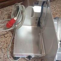 affettatrice professionale 380v