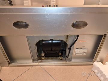 Cappa aspirante per fornello a gas 5 fuochi