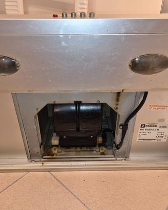 Cappa aspirante per fornello a gas 5 fuochi