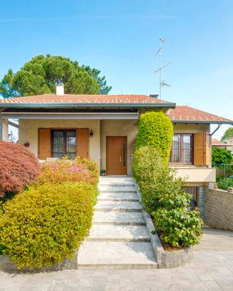 Villa singola Saronno [Cod. rif 3311963VRG]