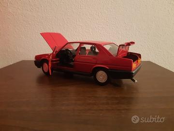 MODELLINO ALFA ROMEO 90 POLISTIL