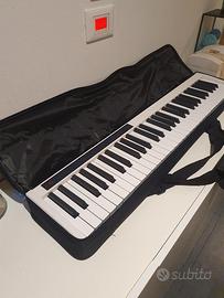 tastiera elettronica a 61 tasti