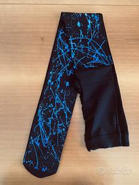 Collant nere con schizzi blu
