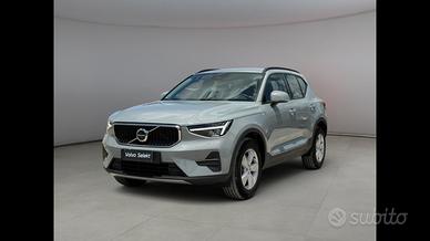 VOLVO XC40 2023 - XC40 2.0 b3 Essential auto