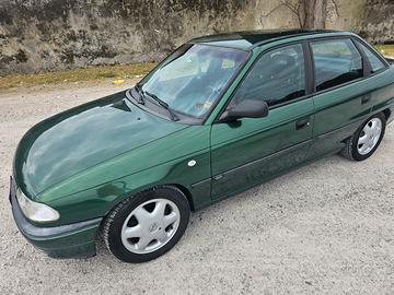 Opel astra 1400 16v  1997