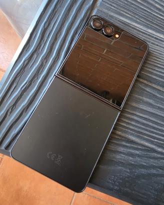 Samsung Galaxy Z Flip 7