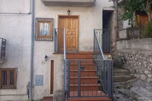 Appartamento di 100 m² con 4 locali a Tagliacozzo