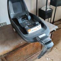 Ovetto bebeconfort usato con base isofix