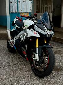Aprilia Tuono V4 1100 2021