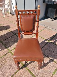 Sedie in legno massello e pelle