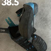 Scarpa instinct vsr n. 38.5.  85€