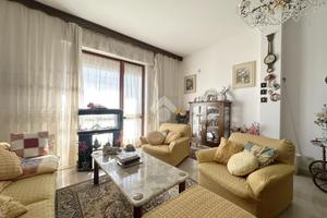 4 LOCALI A CARRARA
