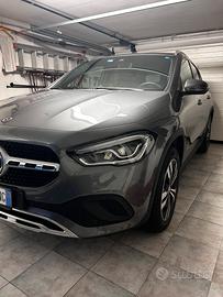 Mercedes-benz GLA 200D 4 matic