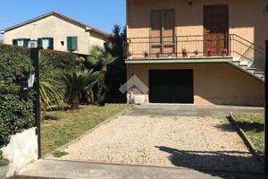 PORZIONE DI TRIFAMILIARE A ANGUILLARA SABAZIA