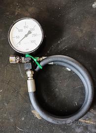 MANOMETRO PER IMPIANTI OLEODINAMICI DA 30O KG/CM2