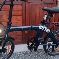 bicicletta elettrica  pieghevole icone elegance  