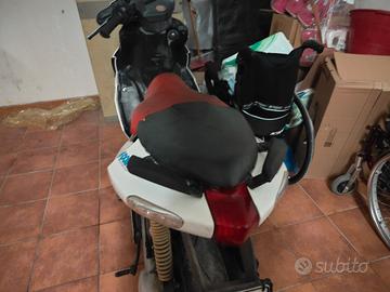 Aprilia SR 50 - 2008