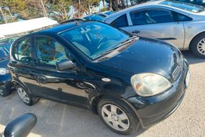 Toyota Yaris 1.0i 16V cat 5 porte