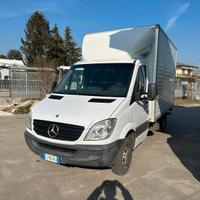 Sprinter gemellato con sponda idraulica