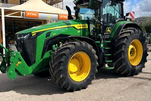 JOHN DEERE 8R410