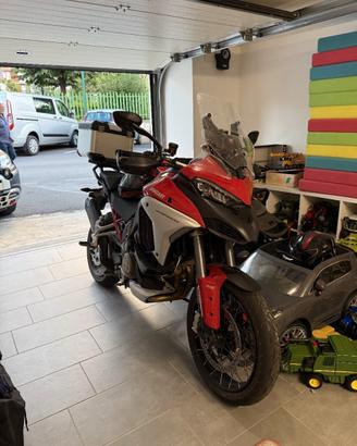 Ducati Multistrada V4S