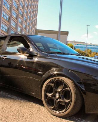ALFA ROMEO 156 2.0 JTS RESTOMOD (198 CV) - ASI