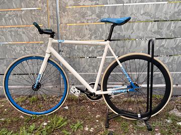 Bici scatto fisso