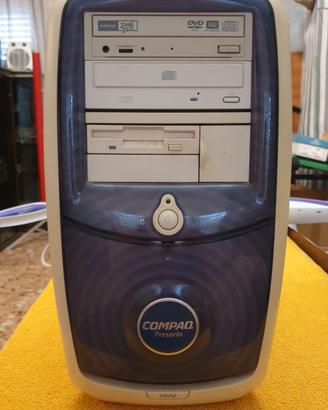 Computer fisso "Presario" per recupero componenti