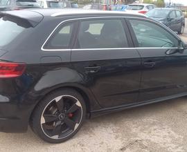 Audi A3 2.0 TDI 150 CV - S-LINE - CERCHI IN LEGA