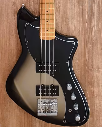 FENDER Plus Active Meteora Bass MN Silverburst