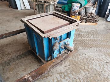 Stampo per pozzetto in cemento cm. 60x60