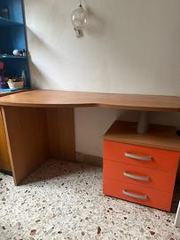 Trittico cameretta scrivania, angoliera comodino