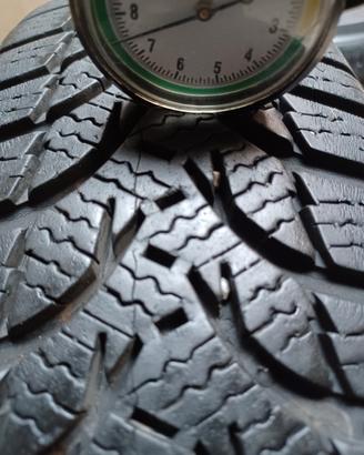 2 Gomme SEMIUNOVE 155/65-14 75T Kumho WinterCraft 