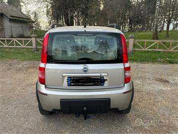 Panda 4x4 ganciotraino