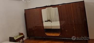Armadio vintage, cassettiera e 2 comodini