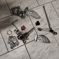 pedane moto Suzuki GSXR K8