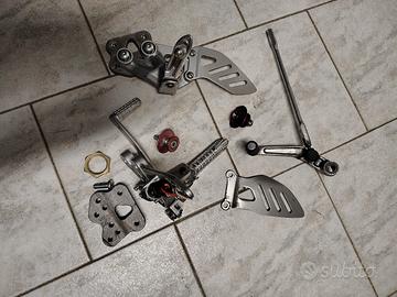 pedane moto Suzuki GSXR K8