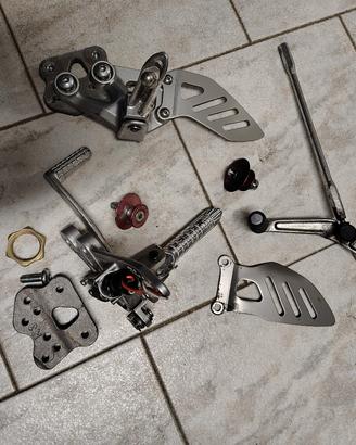 pedane moto Suzuki GSXR K8