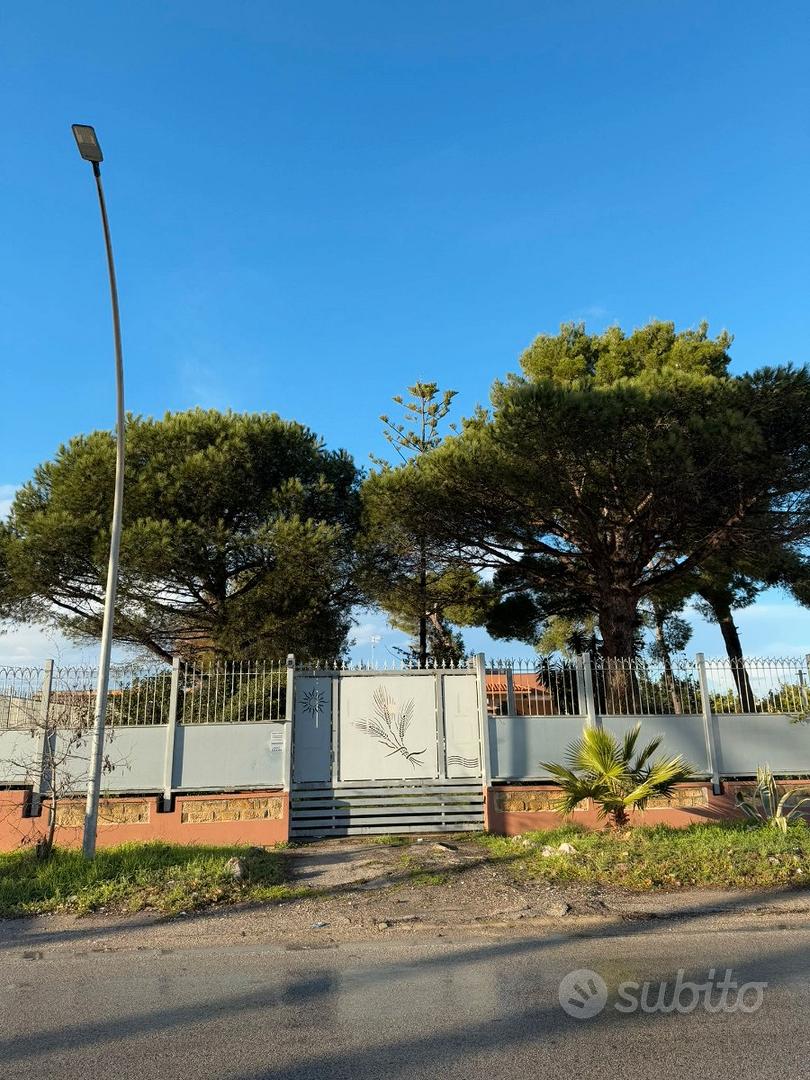 Villa singola con giardino - Vista 2