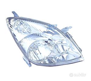 FANALE DESTRO PER TOYOTA COROLLA VERSO 02-04
