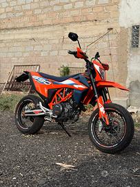 KTM 690 SMC