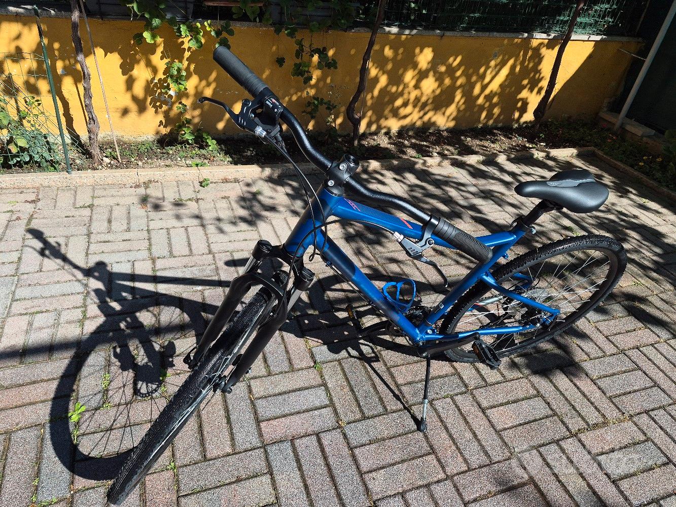 Bici trekking RIVERSIDE 500 blu Taglia L - Biciclette In vendita a Verona