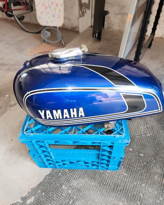 serbatoio Yamaha RD 350 modello  (modello  ad aria