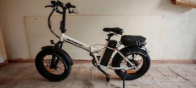 Bici elettrica fat bike Schiano