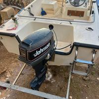 Un icona dei motori 2T Johnson 521cc 25/35 cv