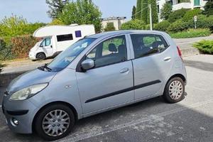 Hyundai i 10 quasi totalmente rifatta