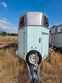 trailer per cavalli