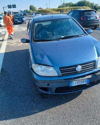 fiat punto 1.2 come pezzi di ricambio 