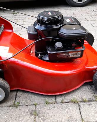 Tagliaerba taglia erba a motore Briggs & Stratton