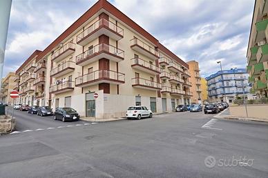 Immobile di 122 m² con 2 locali a Putignano